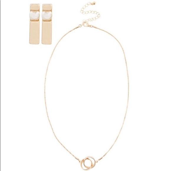 Josie Pearl Studs & Tessa Double Circle Necklace - Picture 2 of 7